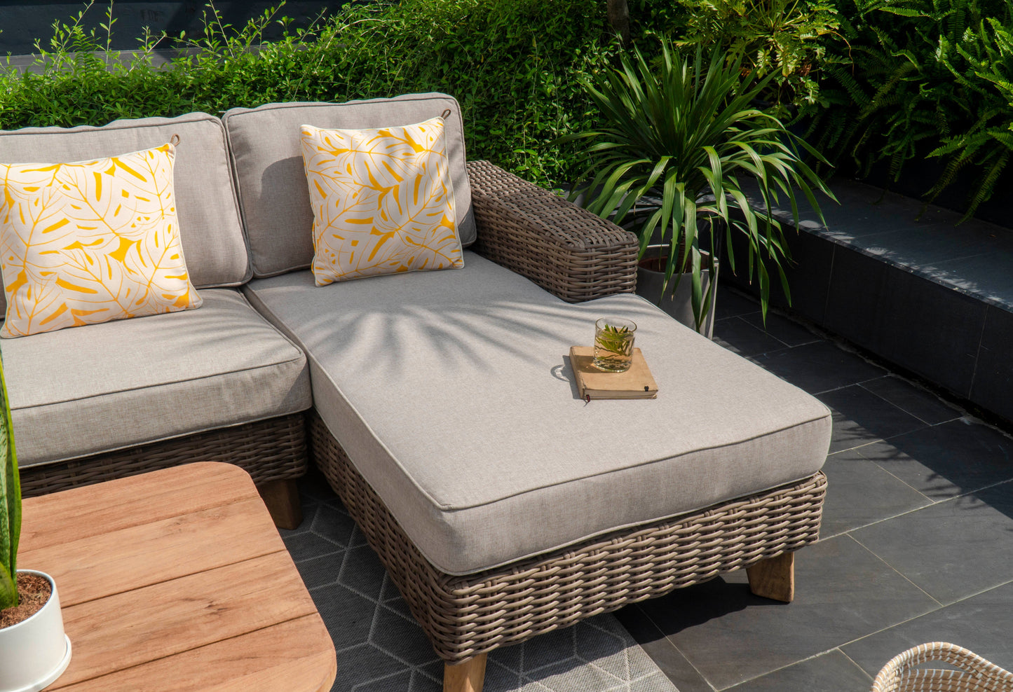 Bahamas Left Arm Chaise Lounge