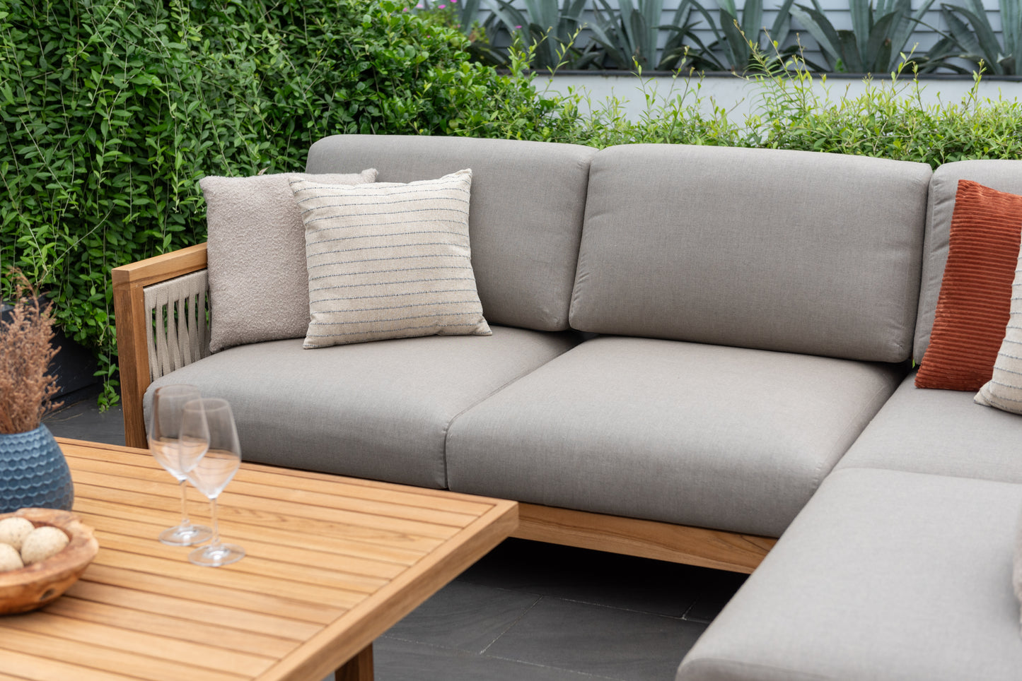 Fuegi Sectional 2 Seater