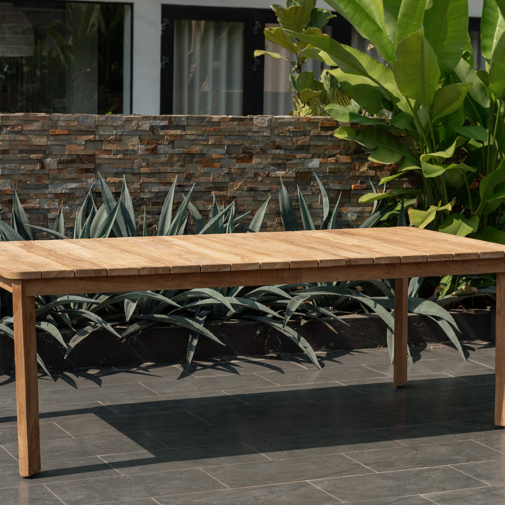 
                      
                        Meru Dining Table
                      
                    